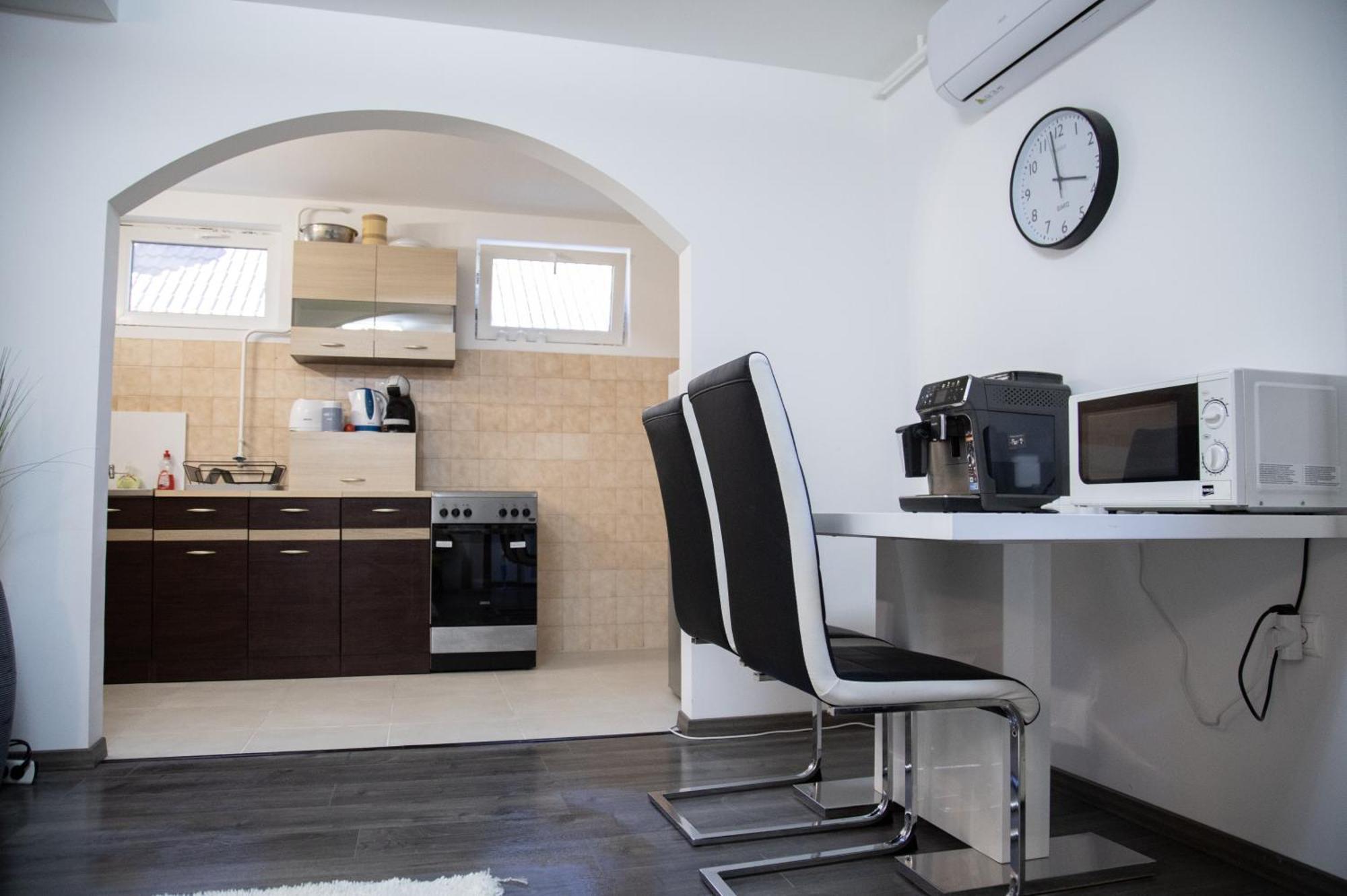 Nyuszis Apartman Kiskunmajsa Exterior photo